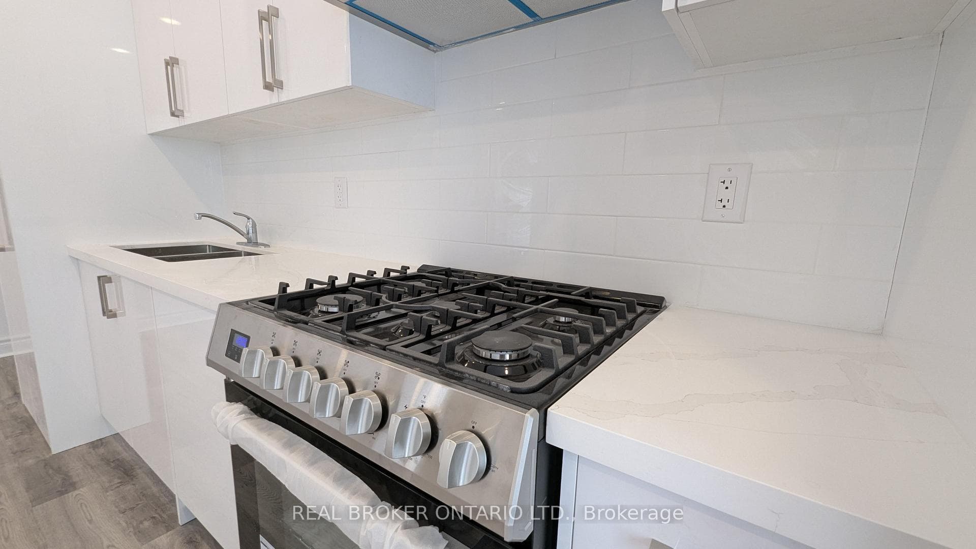 1150 Woodbine Avenue Unit Unit #2 photo 3