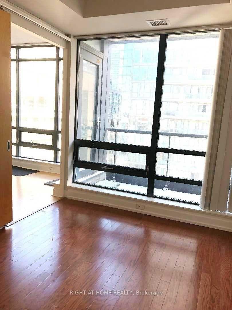 438 King Street Unit 1302 photo 13