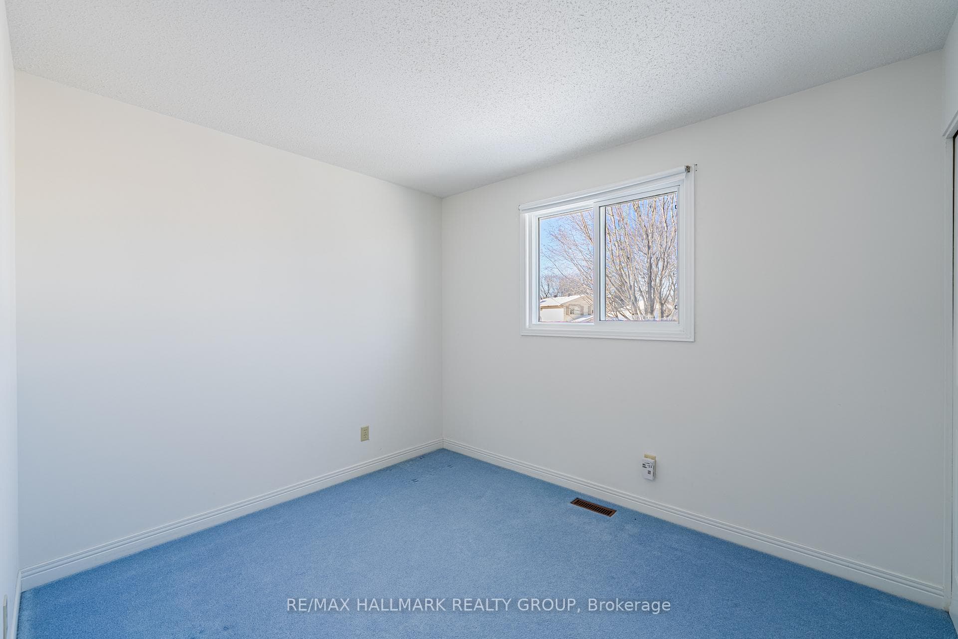 52 Thare Crescent photo 44