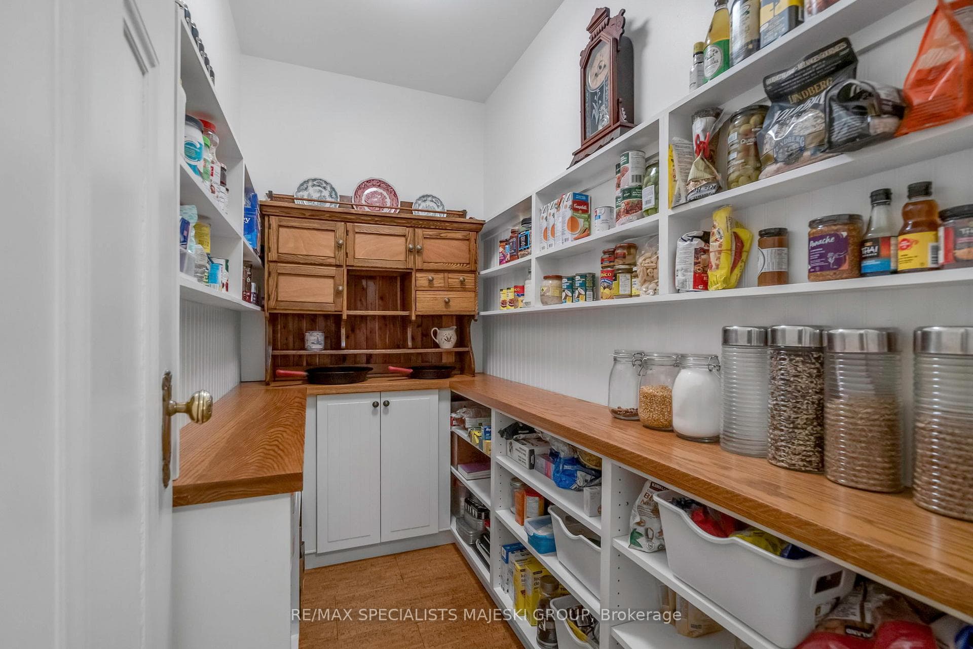 41 Superior Avenue photo 16