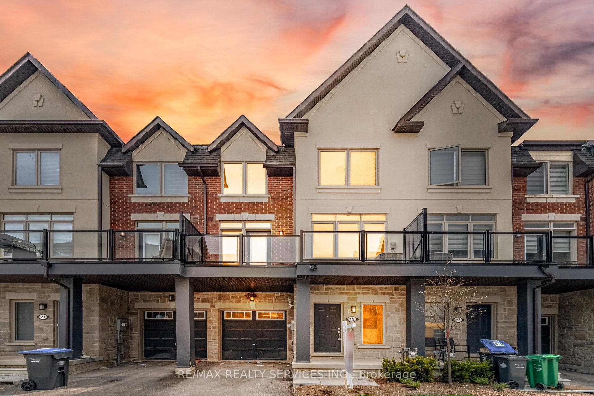 19 Tiveron Avenue photo 1