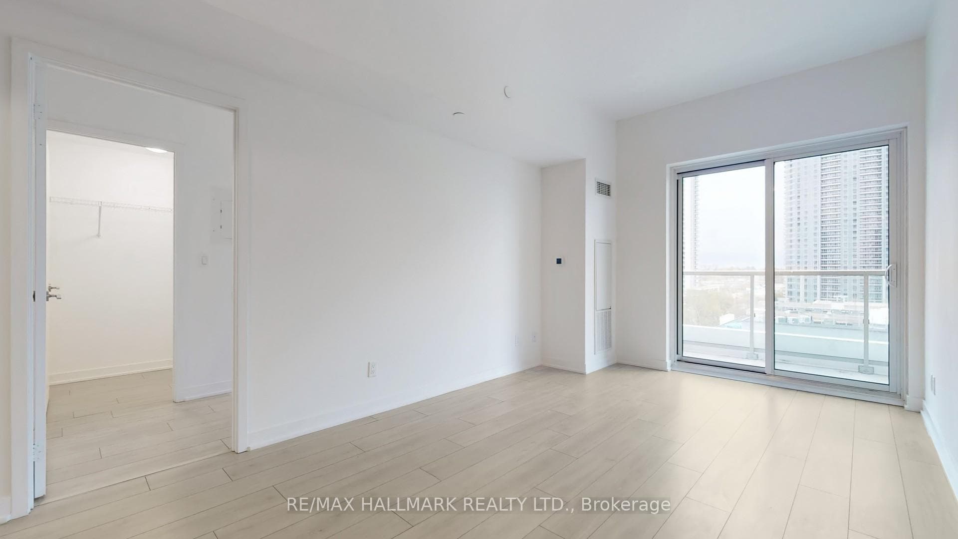 2033 Kennedy Road Unit 720 photo 7