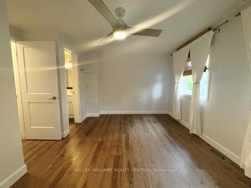 24 Lions Gate Boulevard photo 20