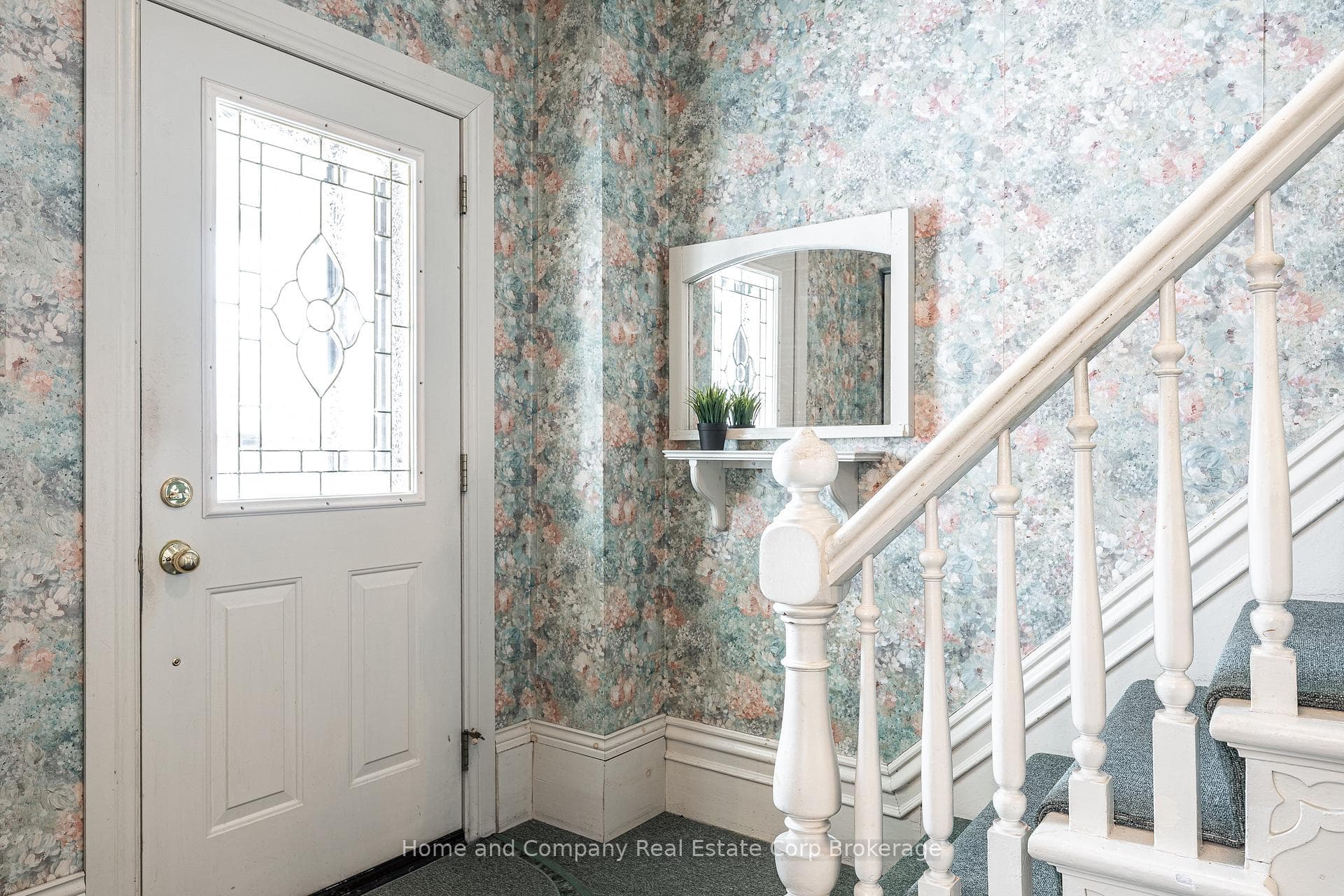 96 Falstaff Street photo 4