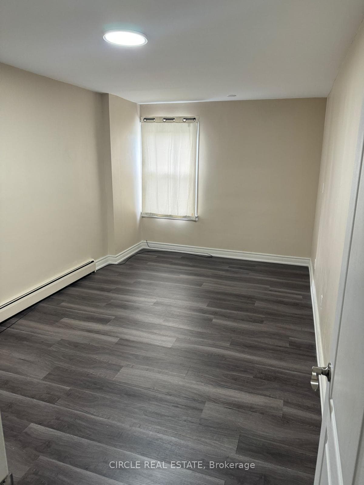 3828 Bloor Street photo 14