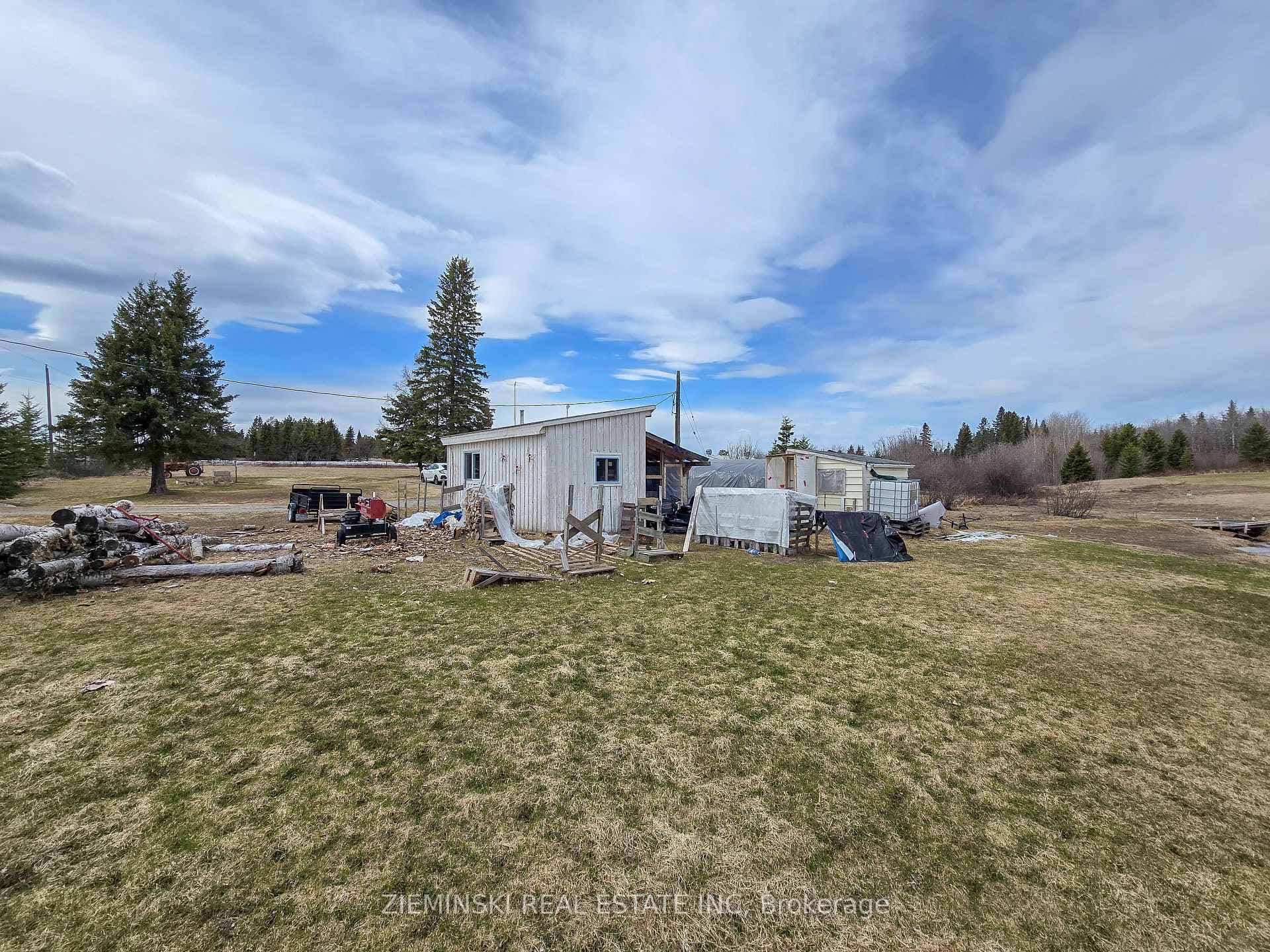 2896 101 Highway photo 33
