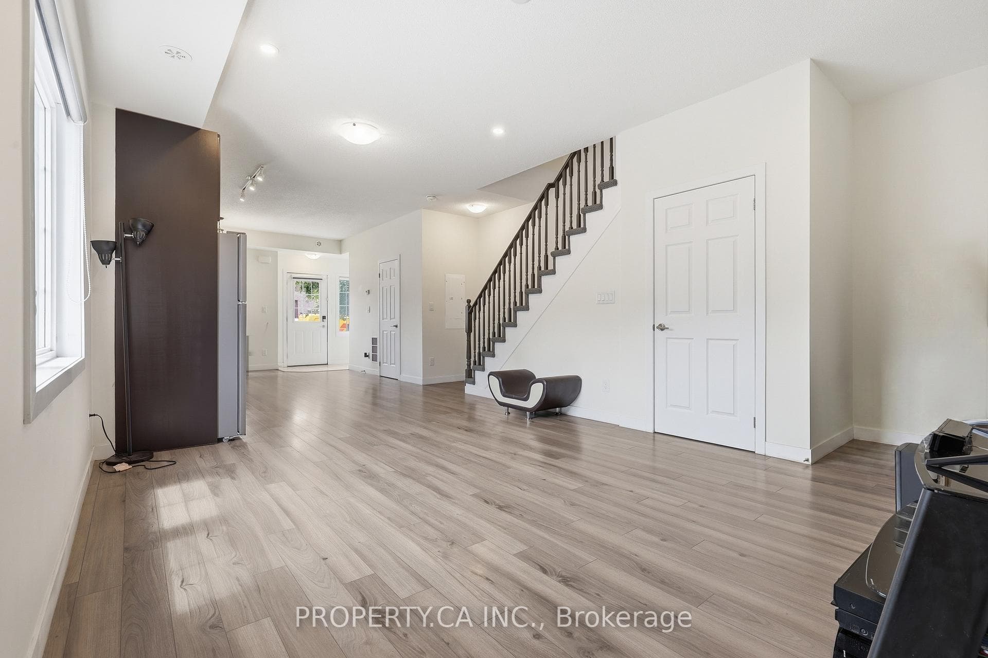 7 Forbes Avenue photo 17