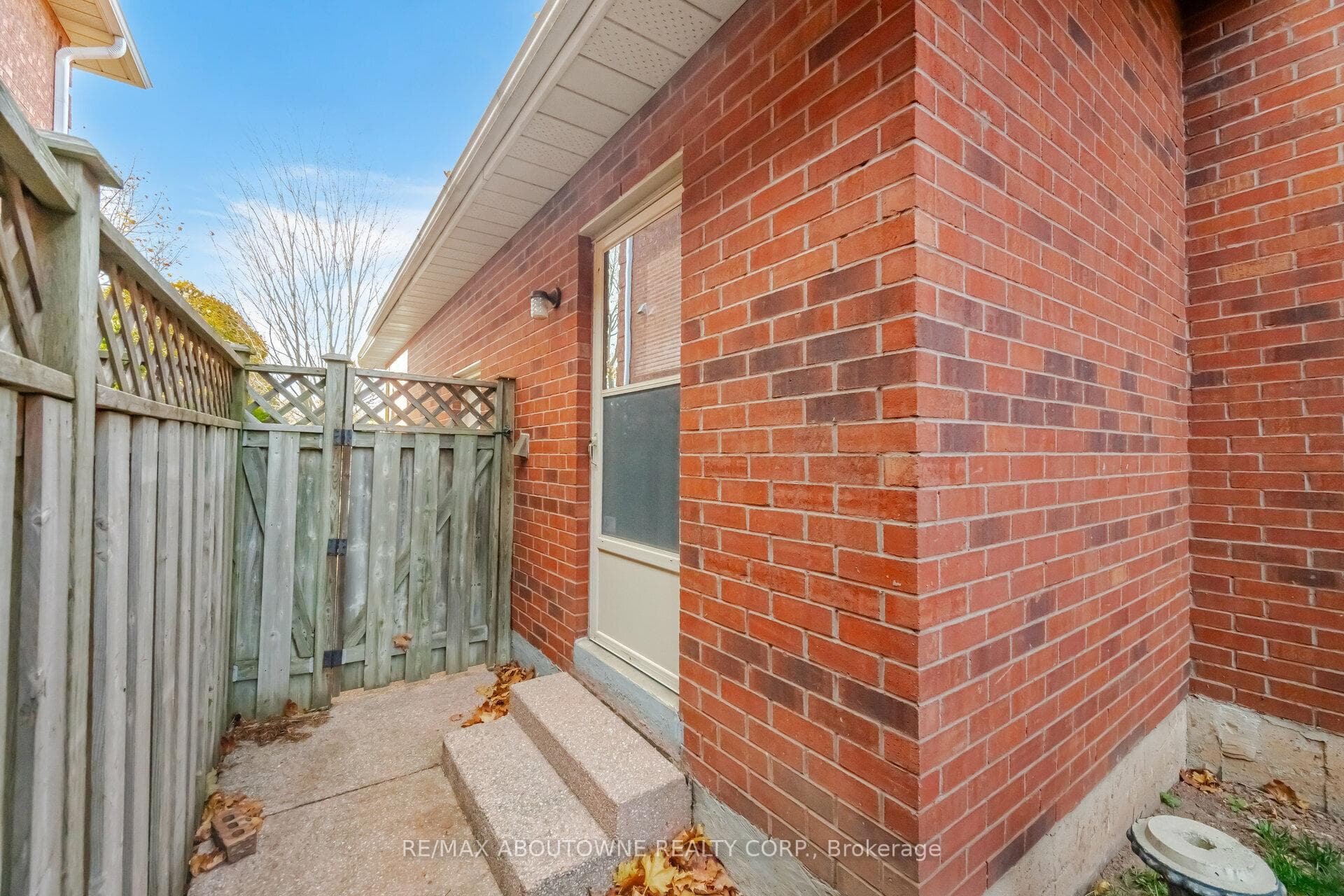1500 Greenridge Circle photo 39