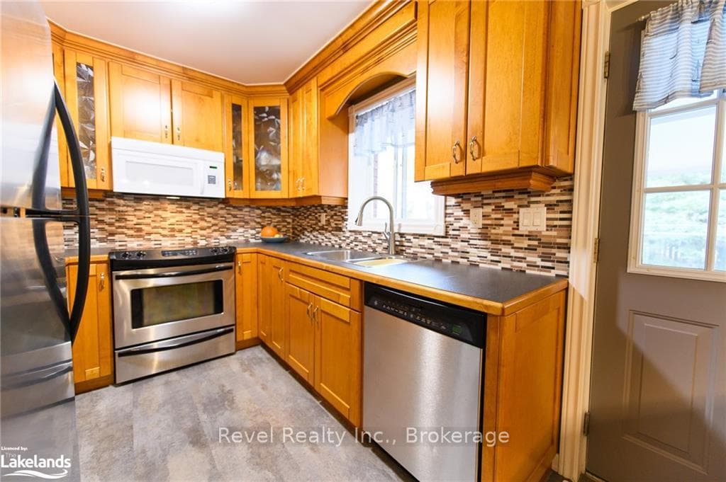29 SHAW Street photo 8