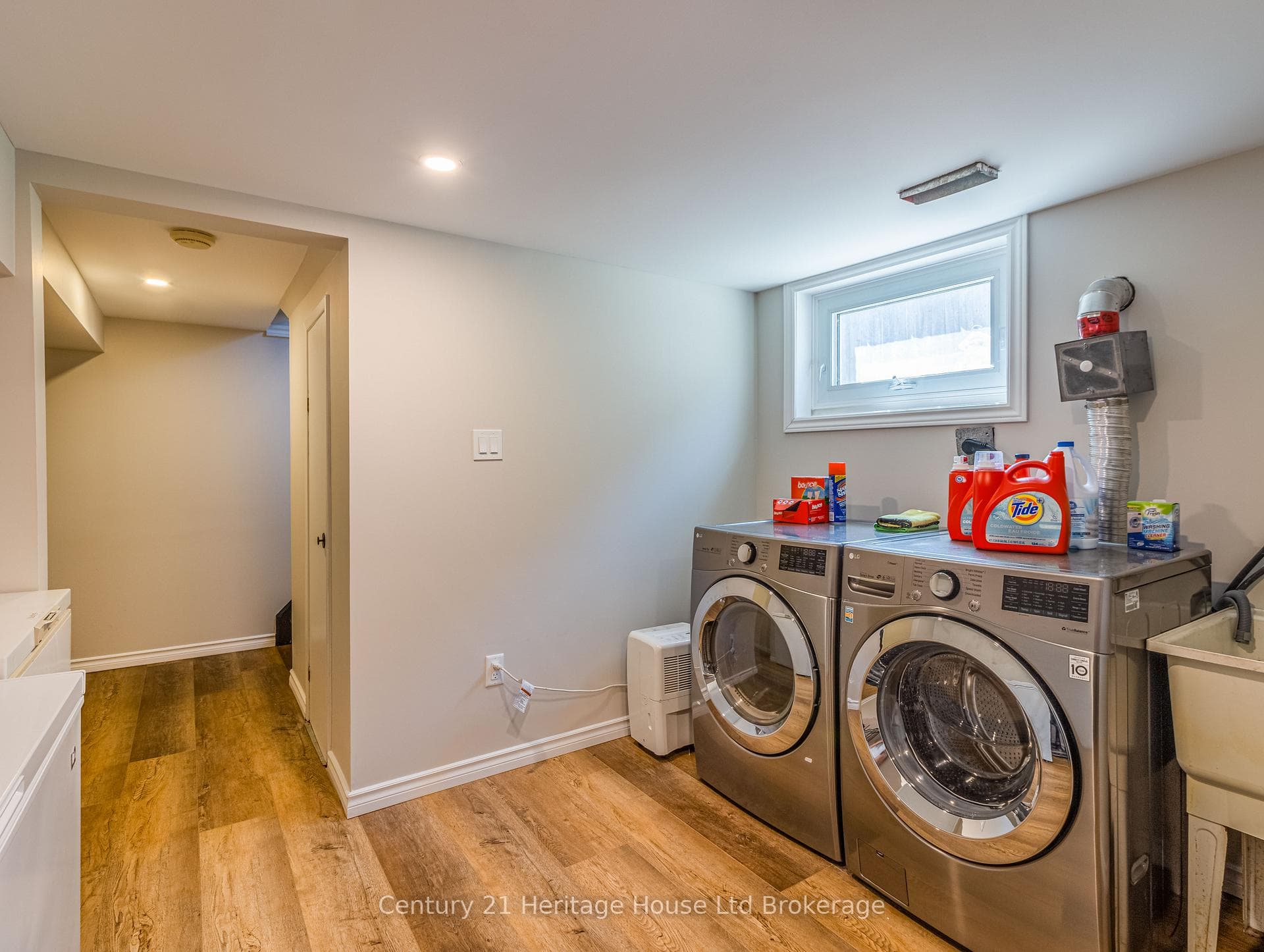 153 Springbank Avenue photo 25