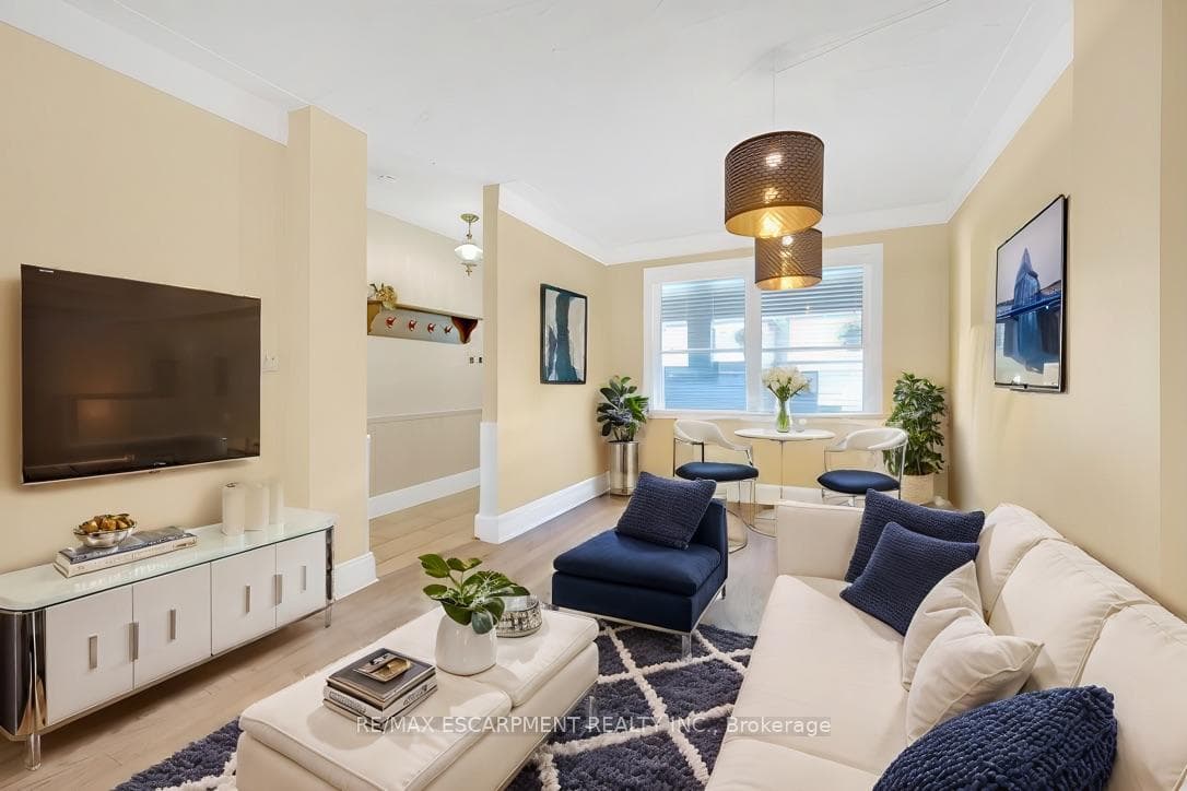 alternate layout for Living/Dining rm