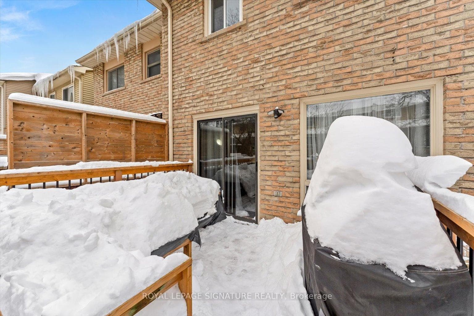 858 Hyland Street photo 33