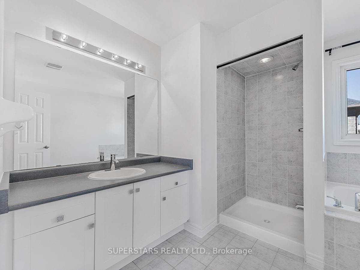 43 Cathmar Drive photo 12