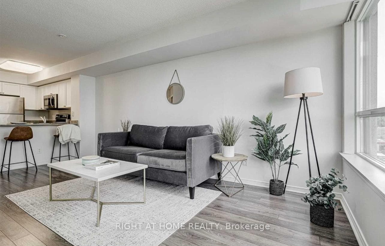 28 Harrison Garden Boulevard Unit 609 photo 10