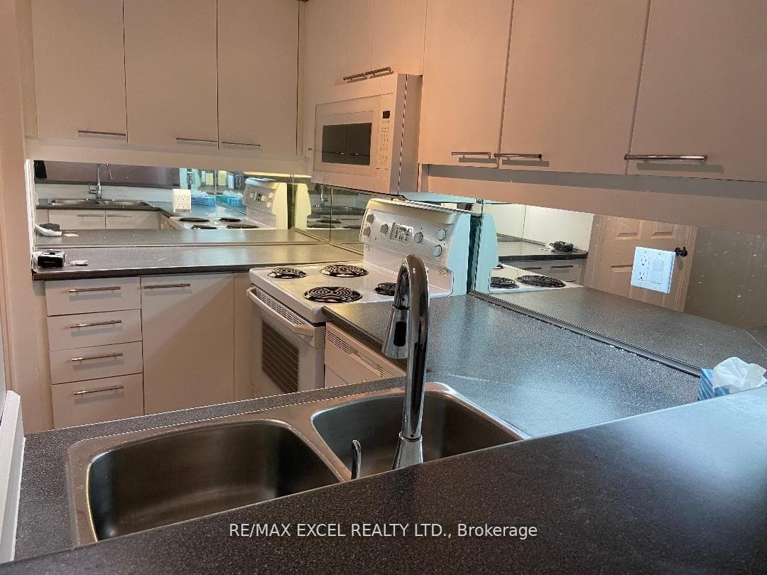 18 Hollywood Avenue Unit 101 photo 7