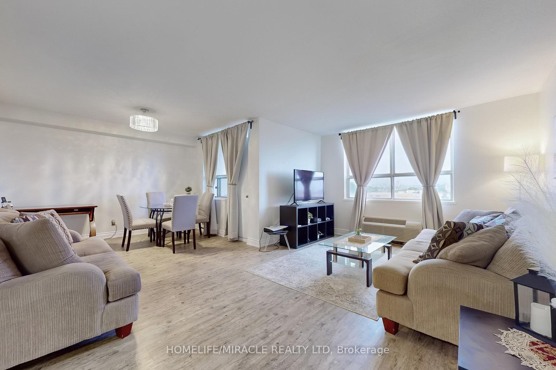 2835 Islington Avenue Unit 710 photo 2
