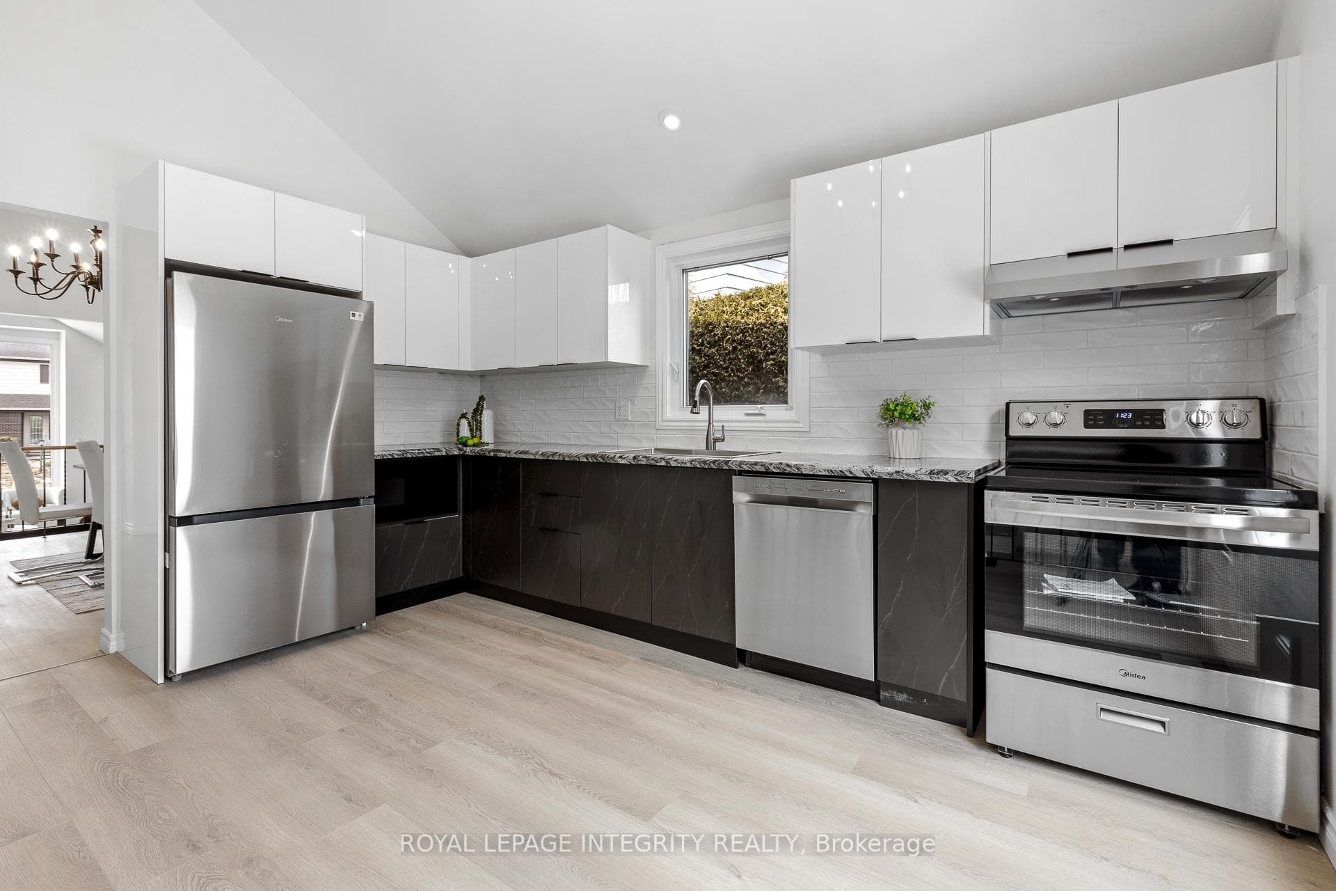 6368 Viseneau Drive photo 10