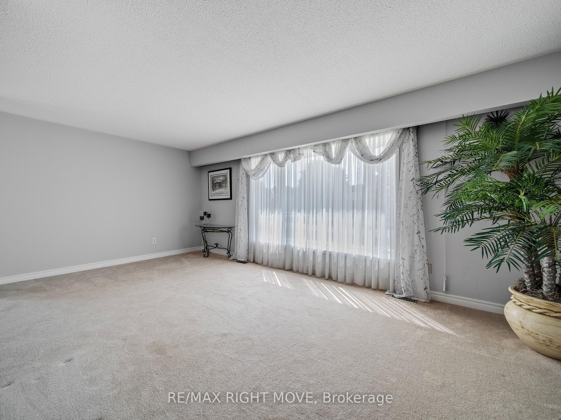 298 Leonard Drive photo 5