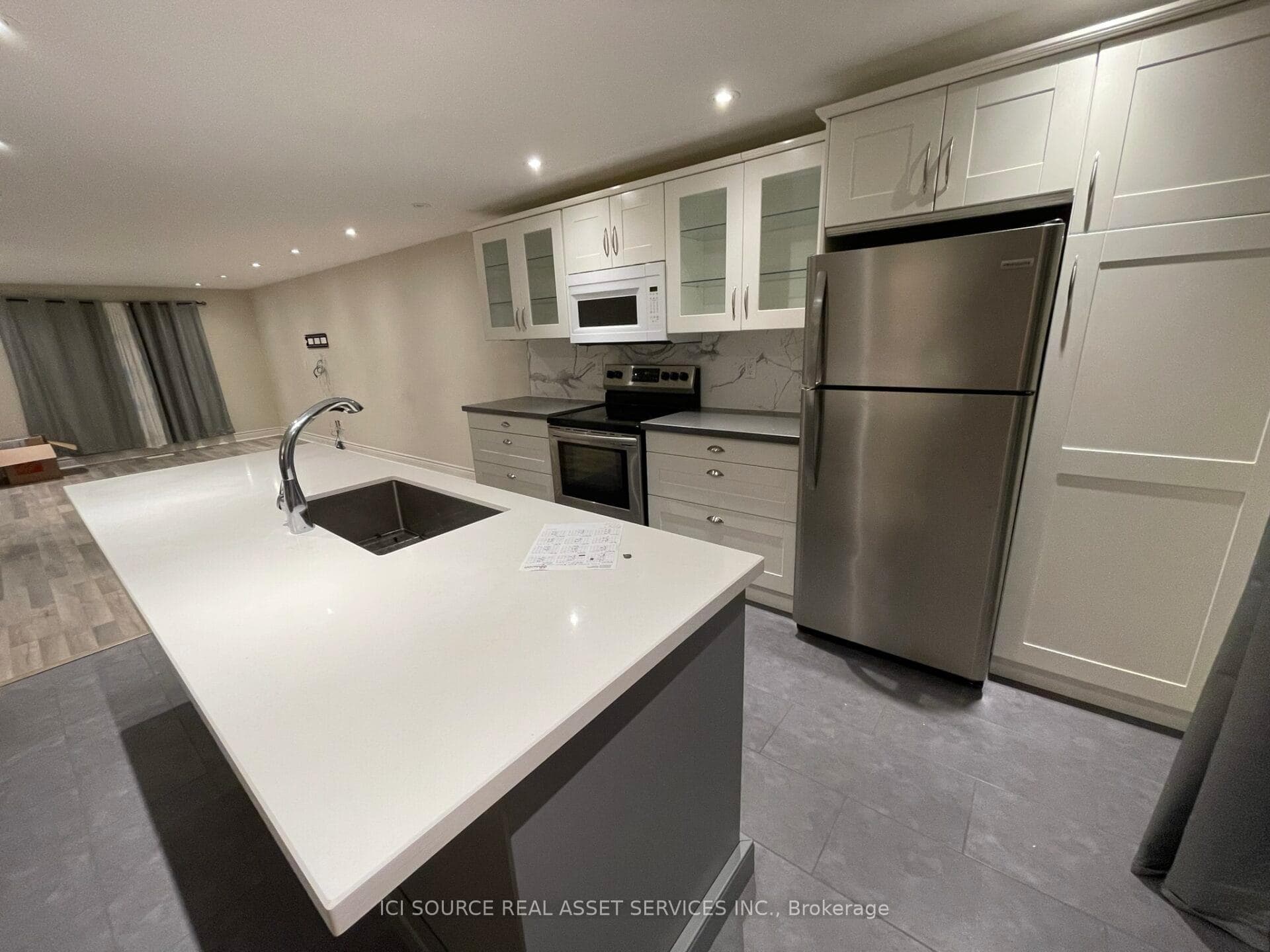 45 Raleigh Crescent photo 7