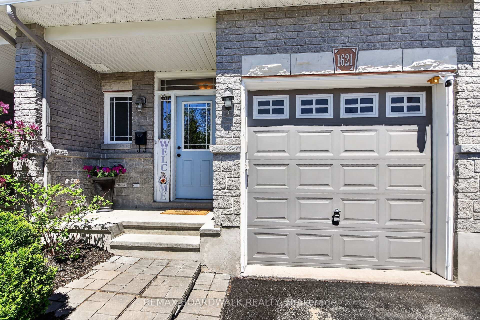 1621 Westhall Way photo 6