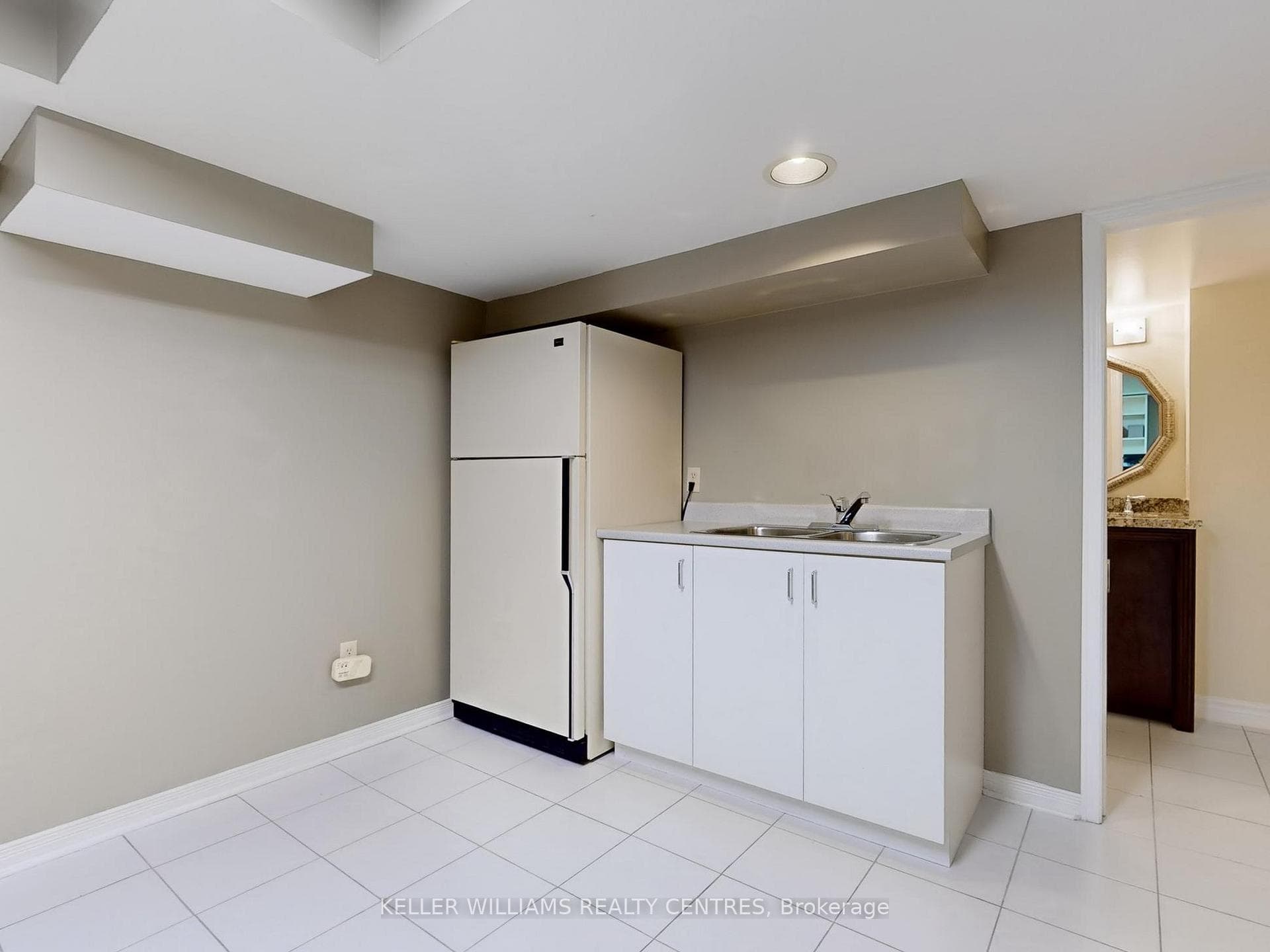 68 Lehman Crescent photo 34