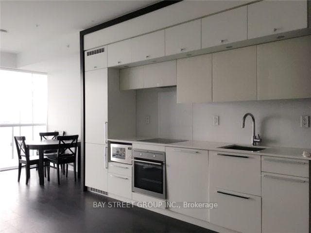 15 Grenville Street Unit 3802 photo 6