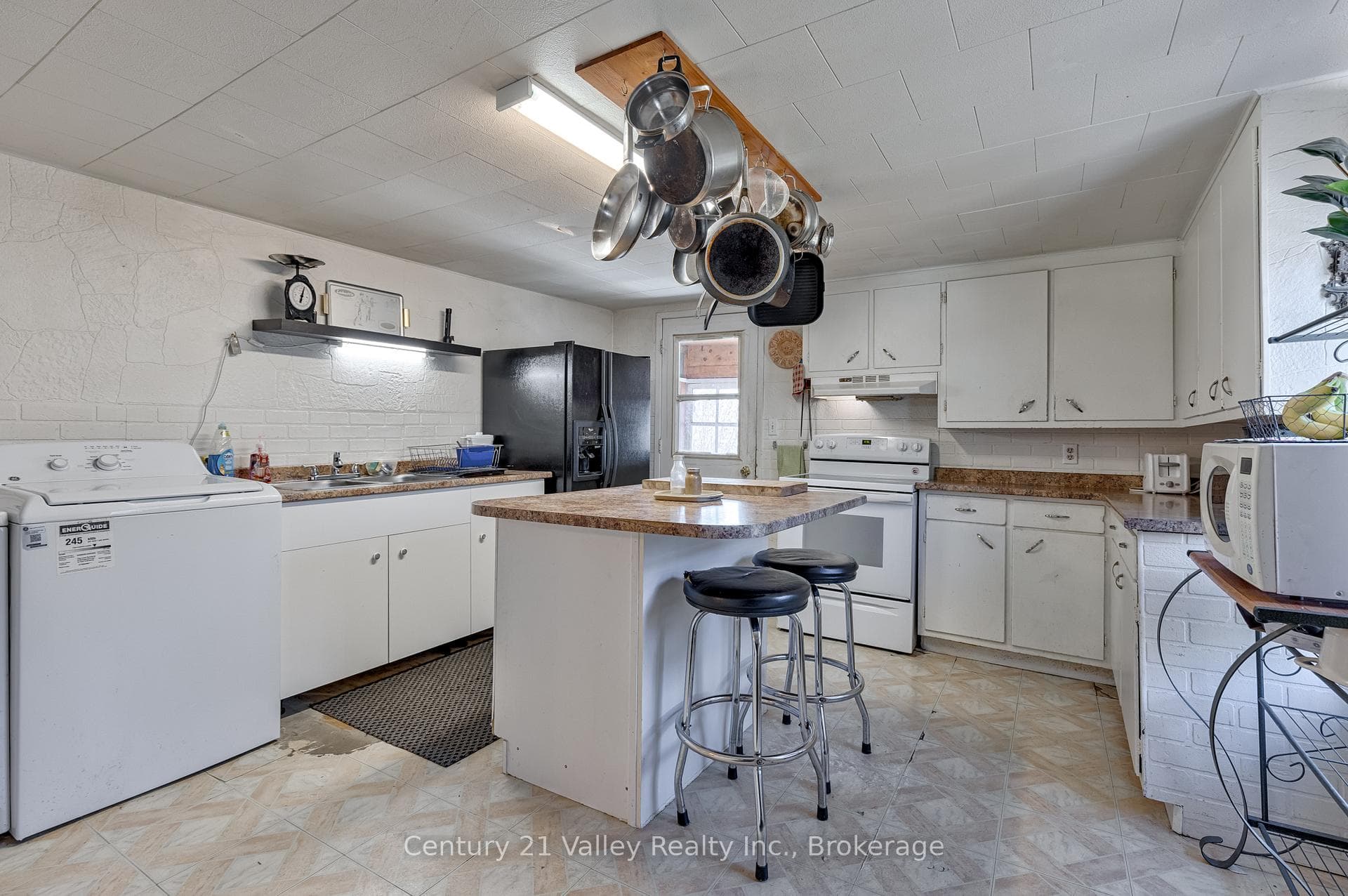 442 Moffat Street photo 13