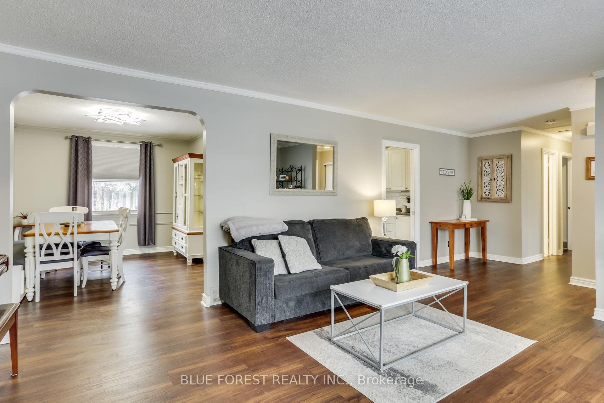 1089 Viscount Road photo 4