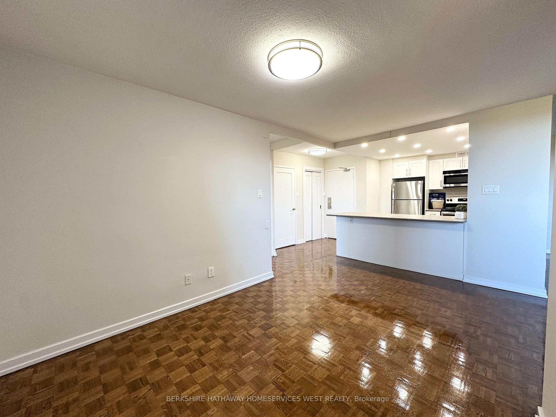 5 Brookbanks Drive Unit 706 photo 6