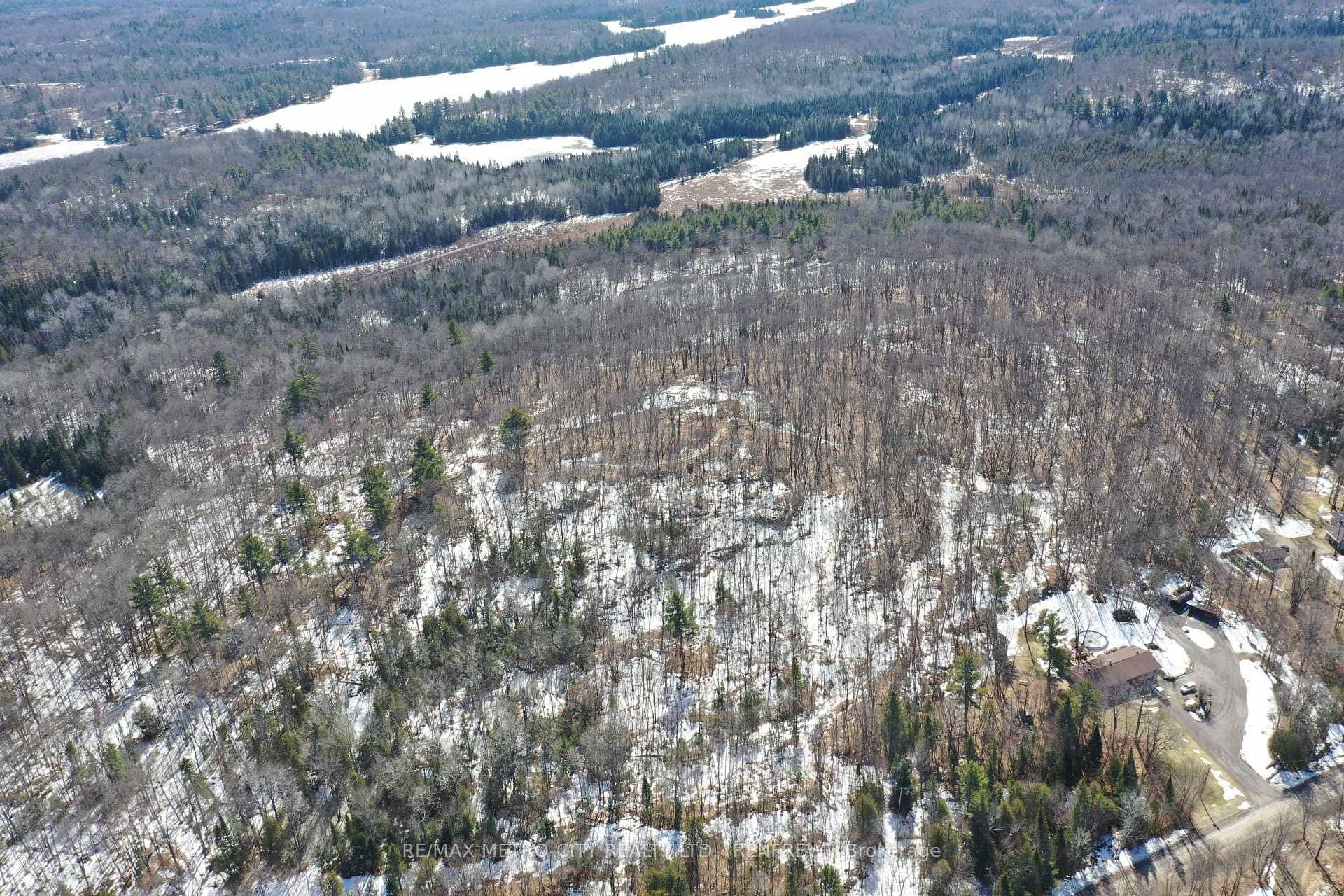 835 Ferguslea Road photo 2