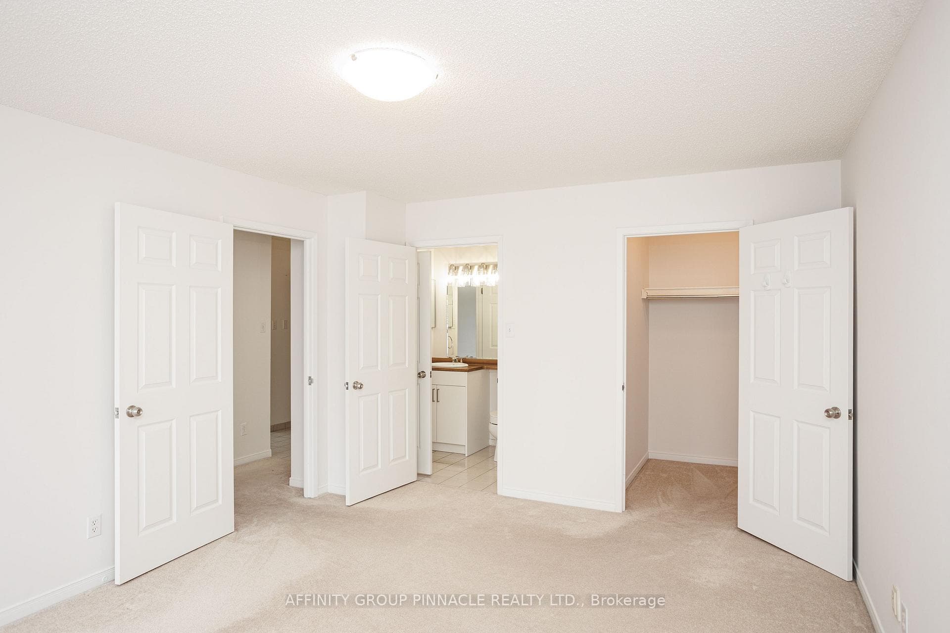 4 Heritage Way Unit 203 photo 18