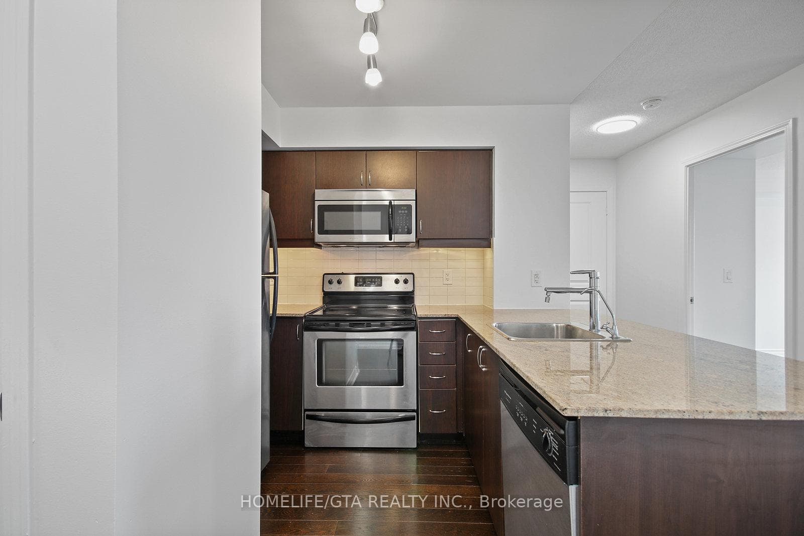 27 Rean Drive Unit 524 photo 5