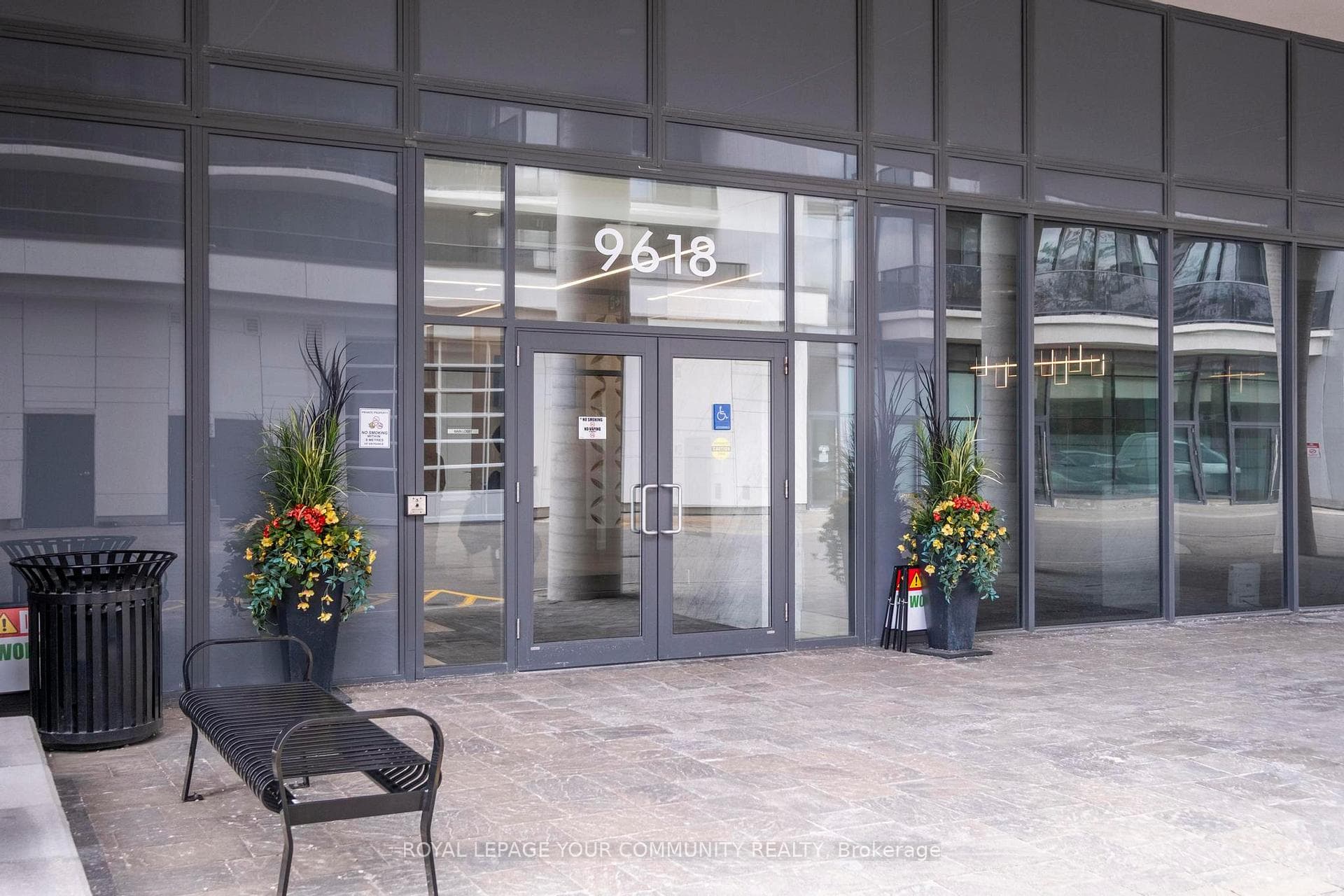 9618 Yonge Street Unit 101 photo 2