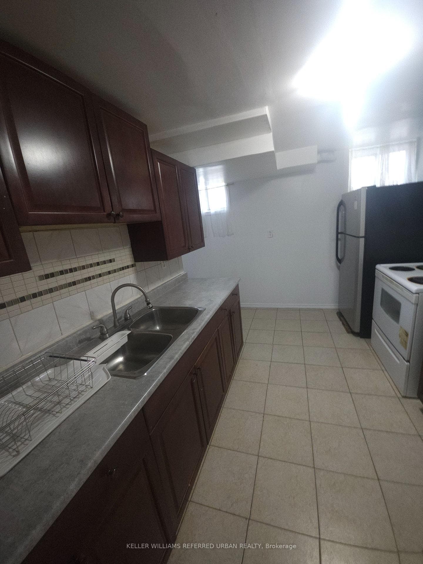 41 Pintail Crescent Unit Bsmt photo 4