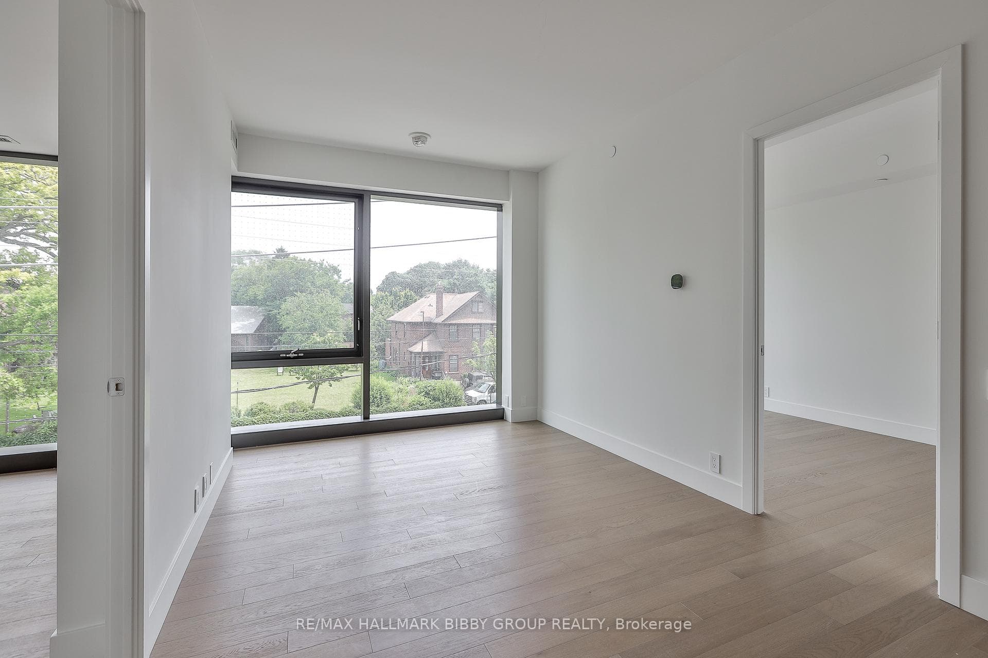 1414 Bayview Avenue Unit 212 photo 4