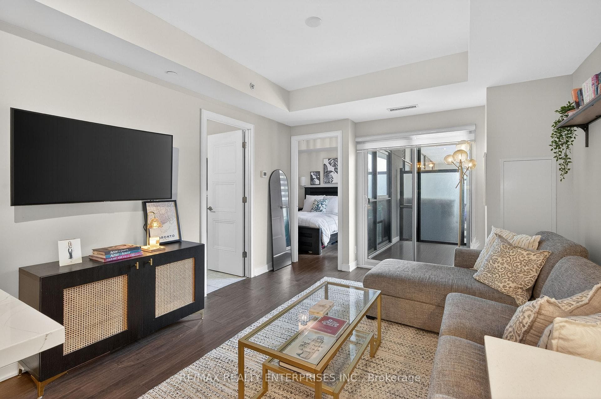 1 Neighbourhood Lane Unit 401 photo 18