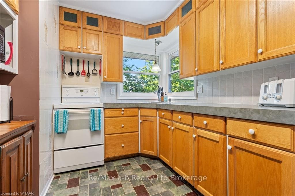 24 GLENDALE Drive photo 8
