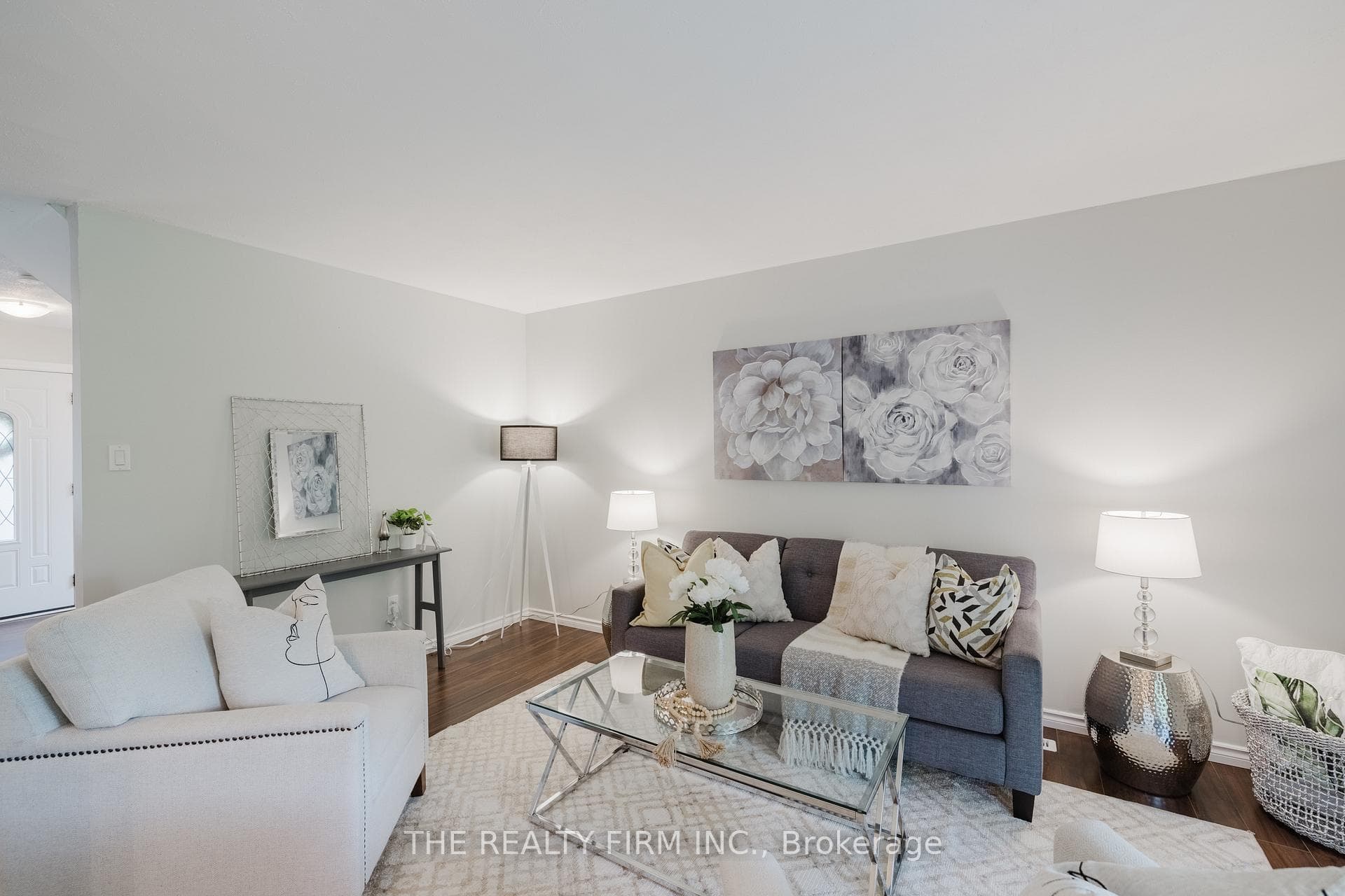 56 Vincent Crescent photo 9