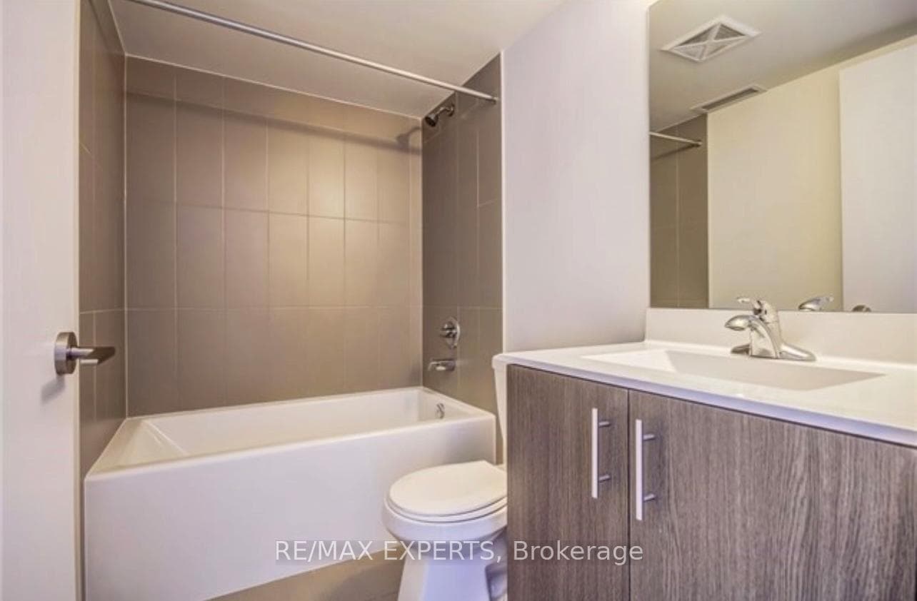 255 Village Green Square Unit 2207 photo 6
