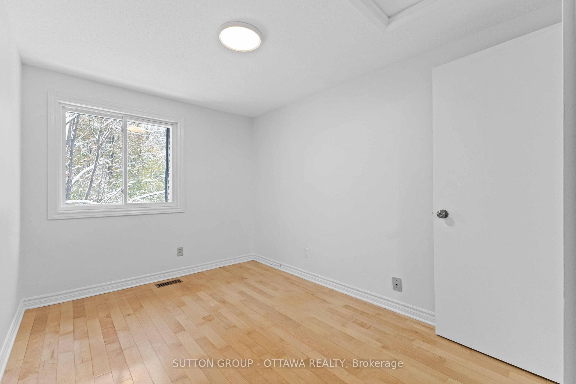131 RENOVA Avenue photo 16