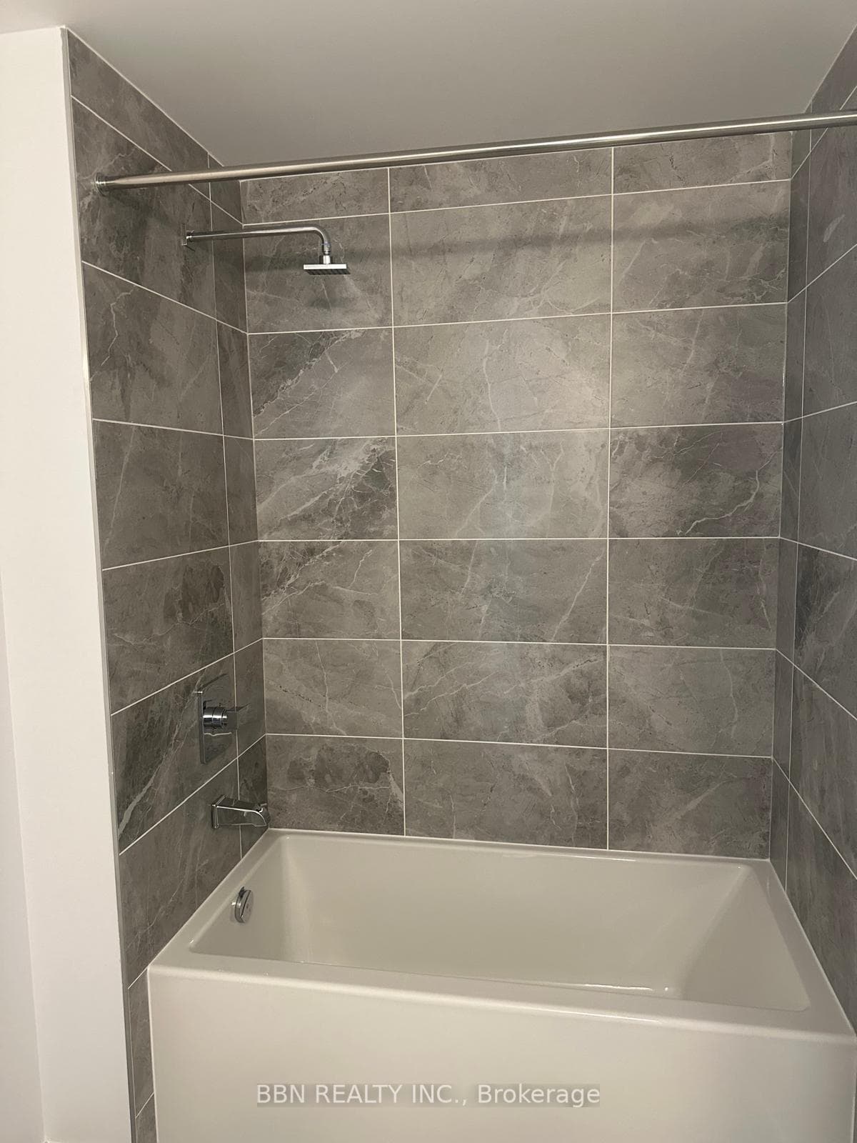 30 Elm Drive Unit 909 photo 7