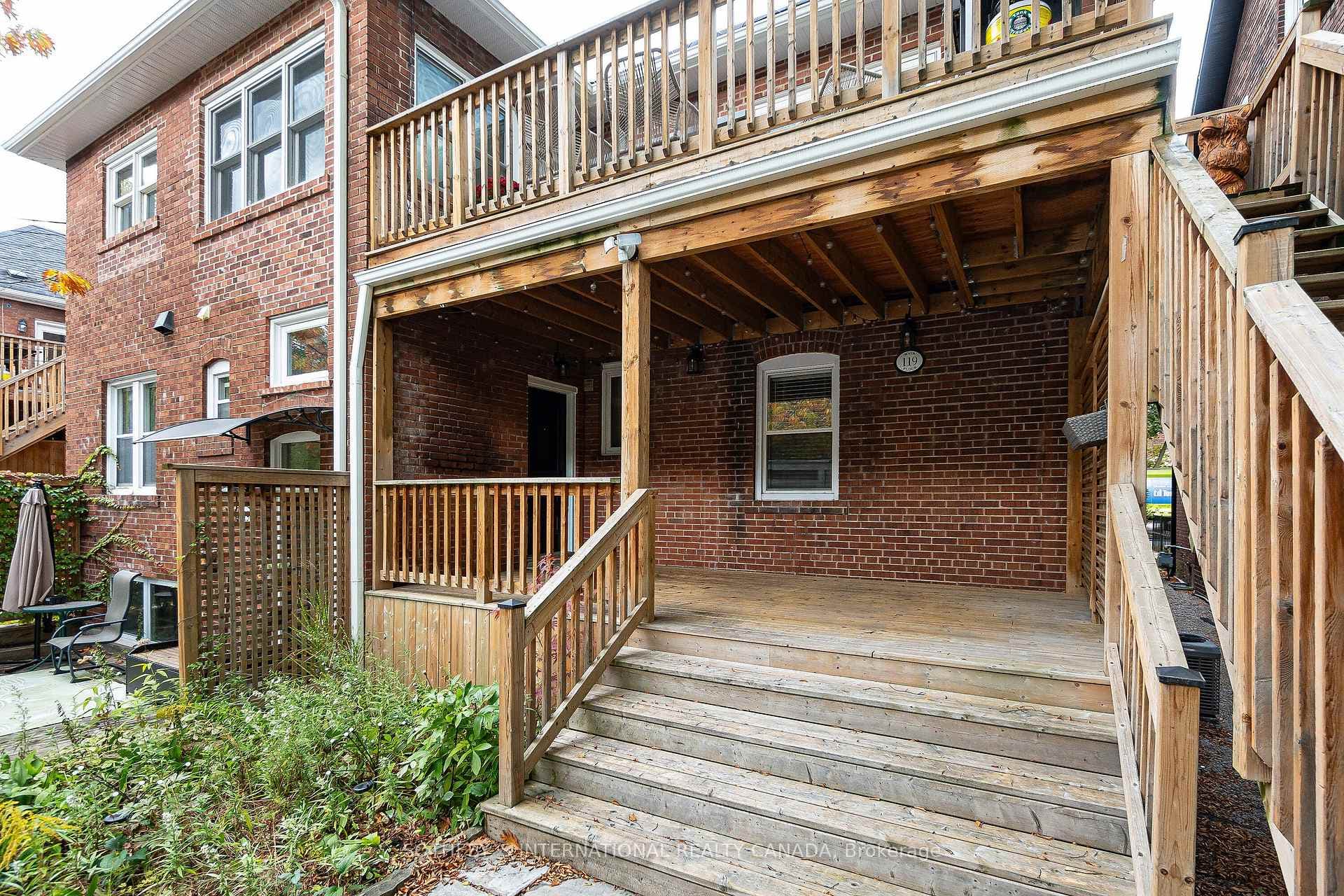 119 Chaplin Crescent Unit Main photo 27