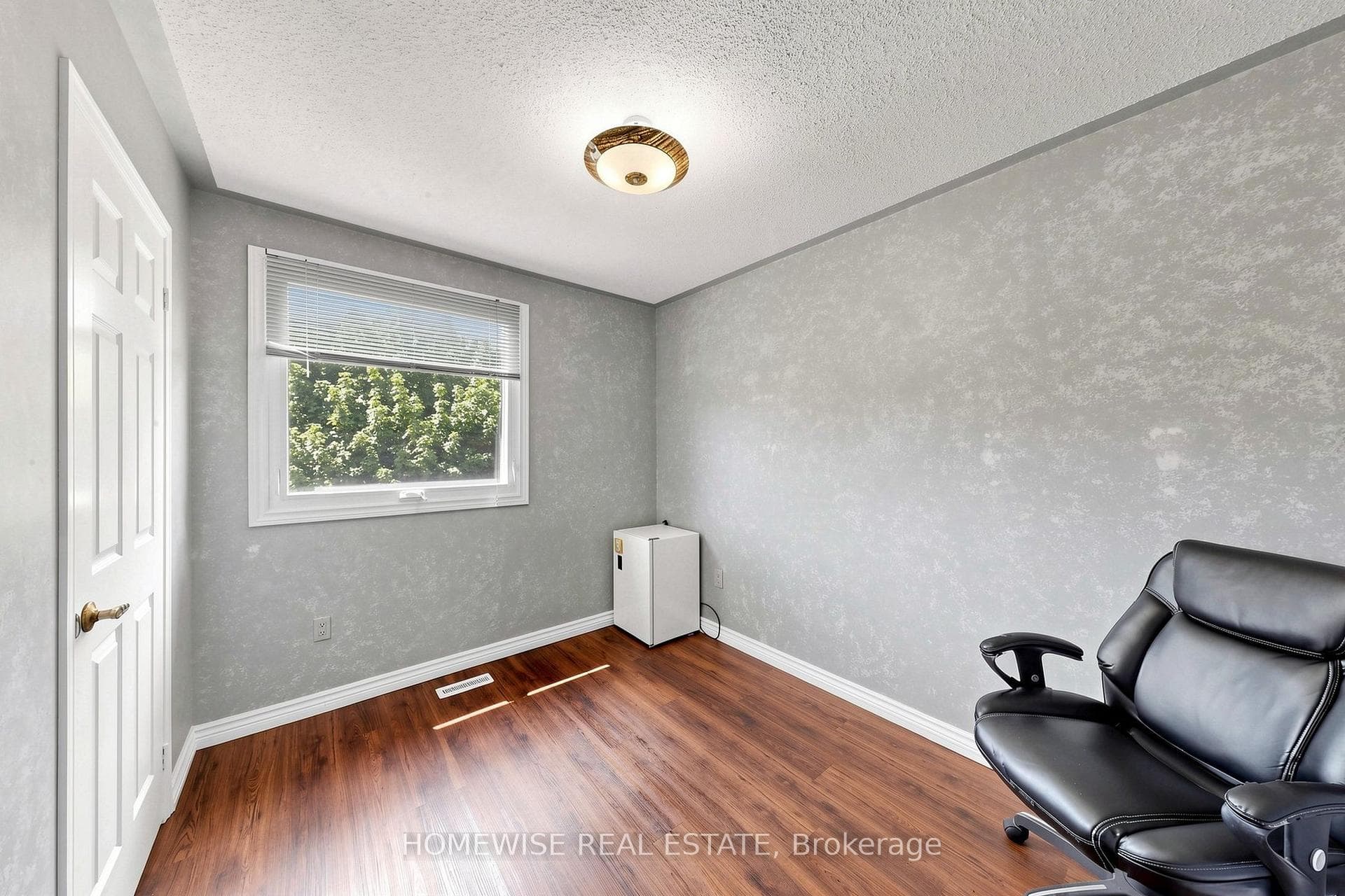11 Briarcliffe Crescent photo 32