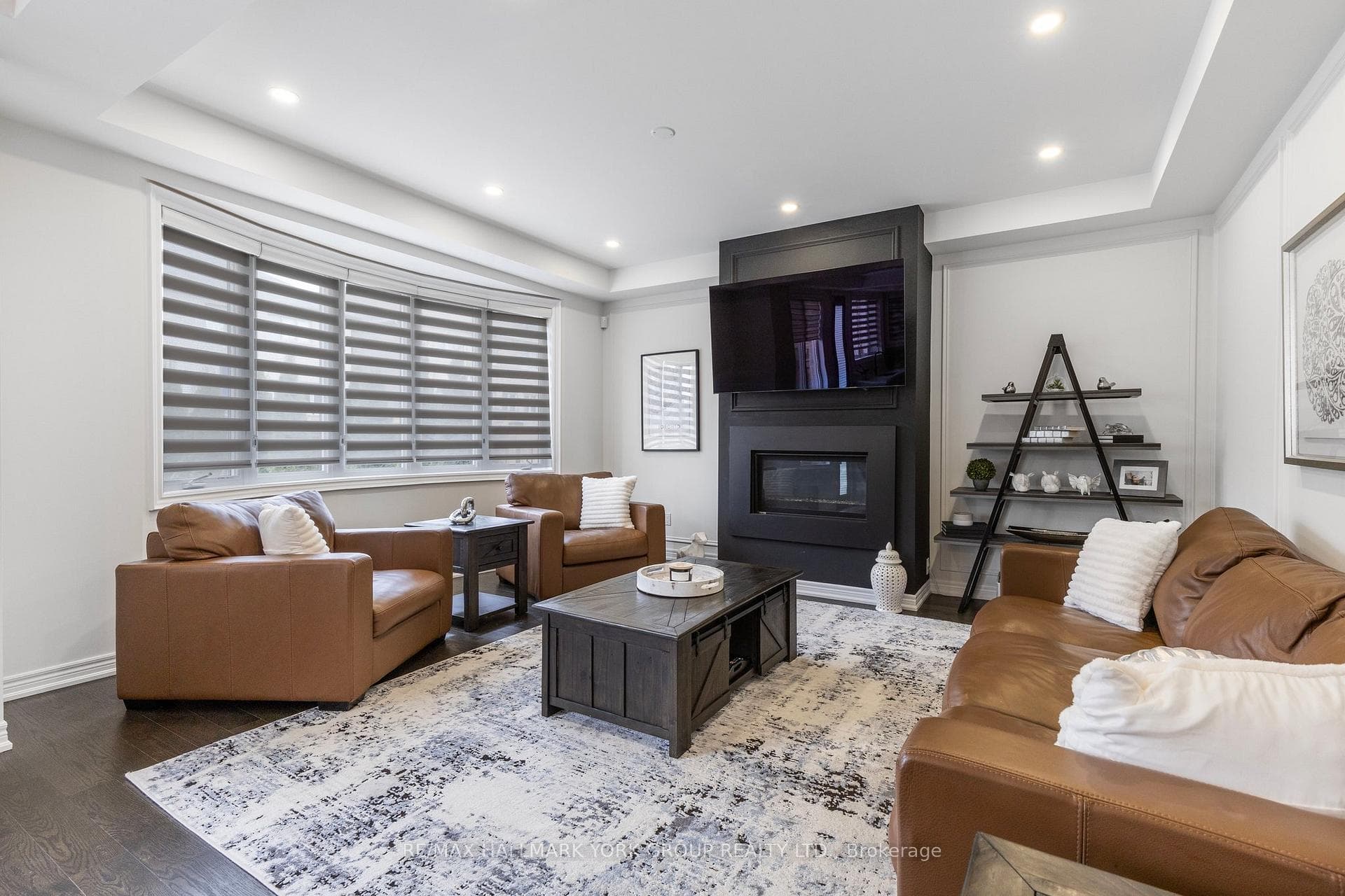 43 Scrivener Drive photo 16