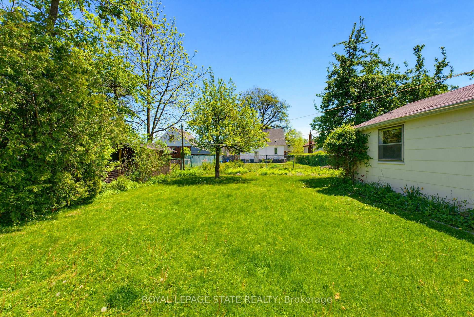 257 West 2nd Street photo 36