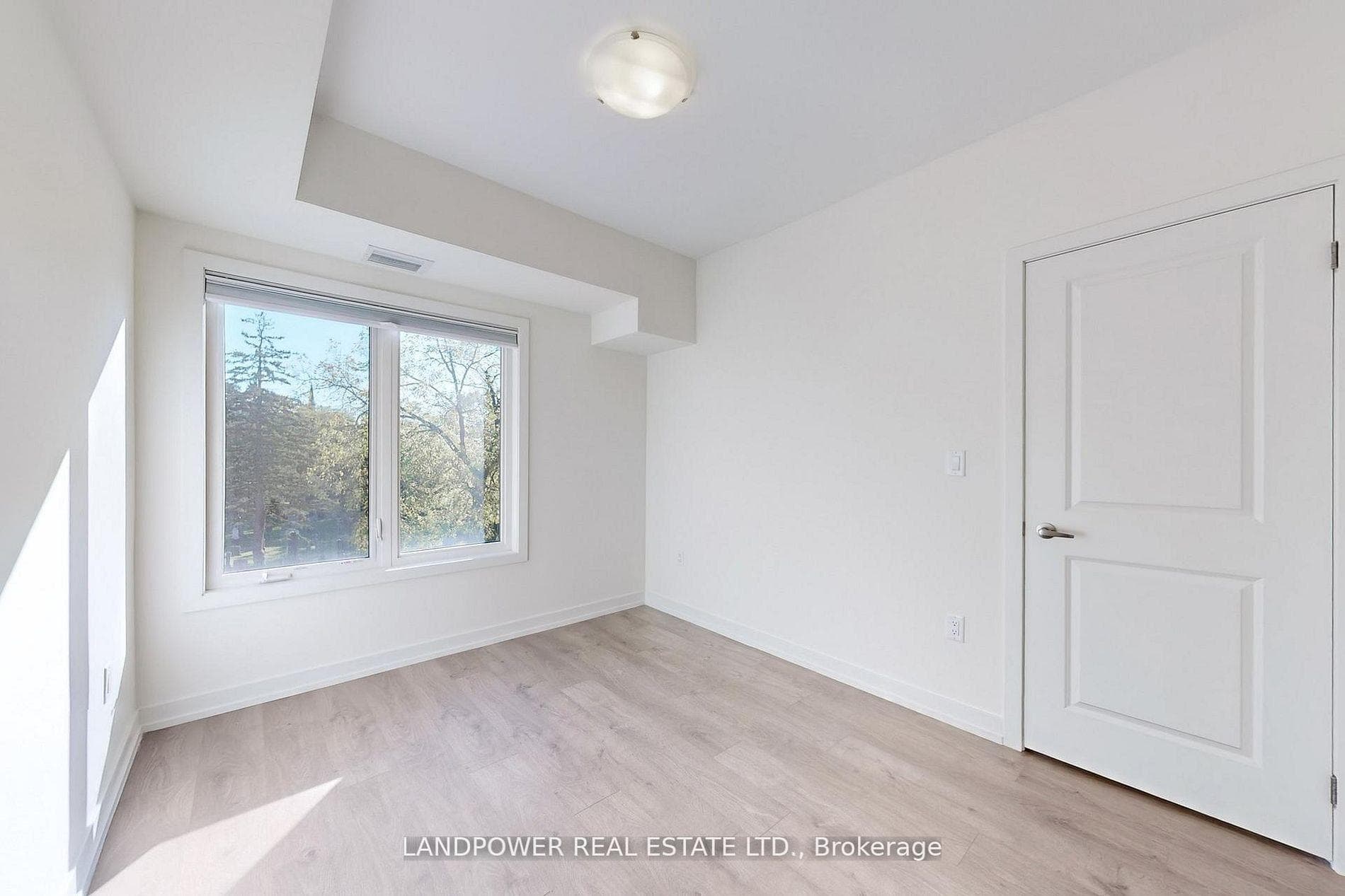 60 Elizabeth Street Unit 3305 photo 28