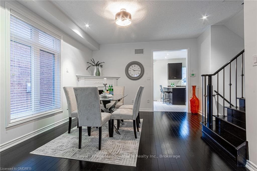 319 DALGLEISH Gardens photo 10