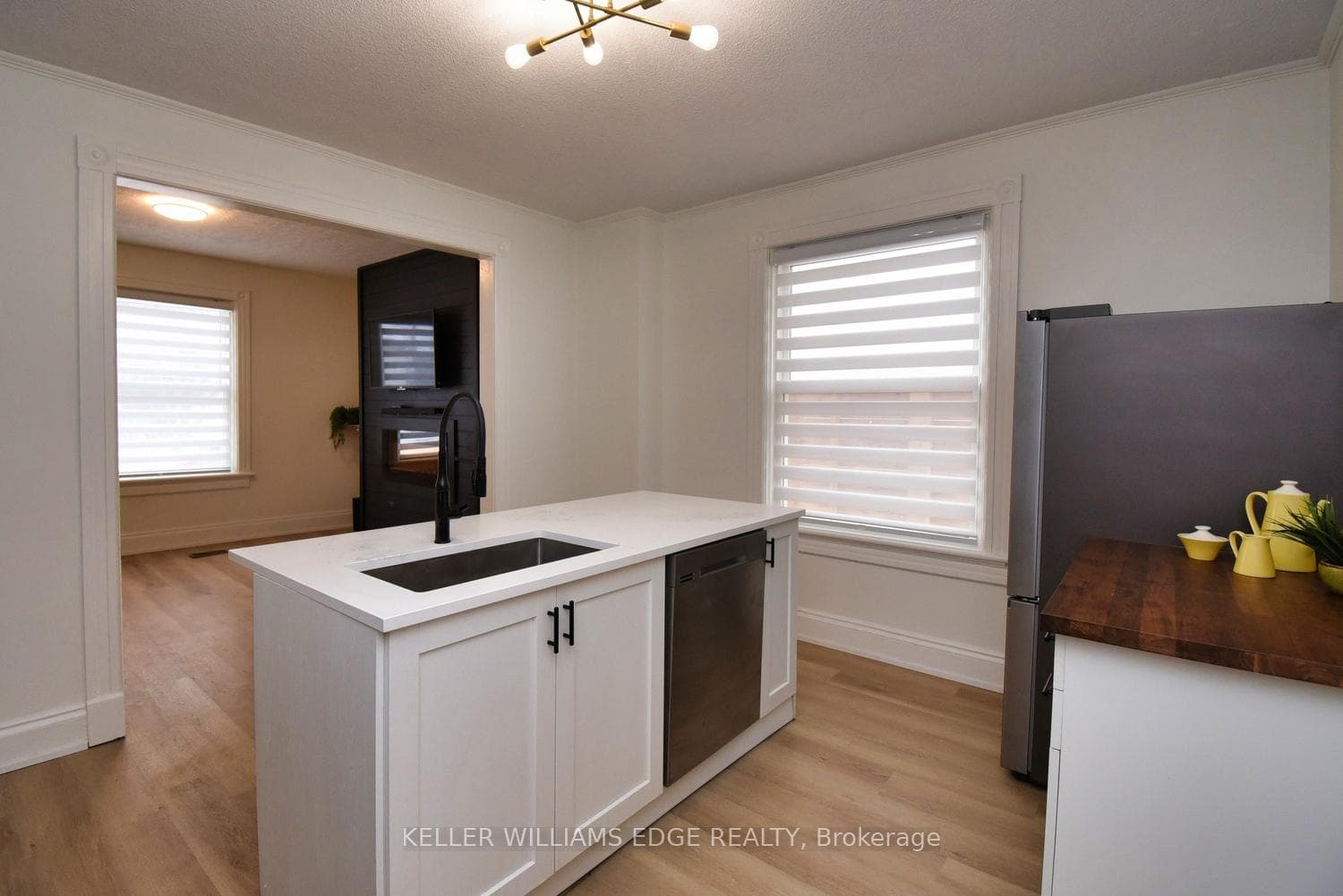 89 Oak Street photo 15