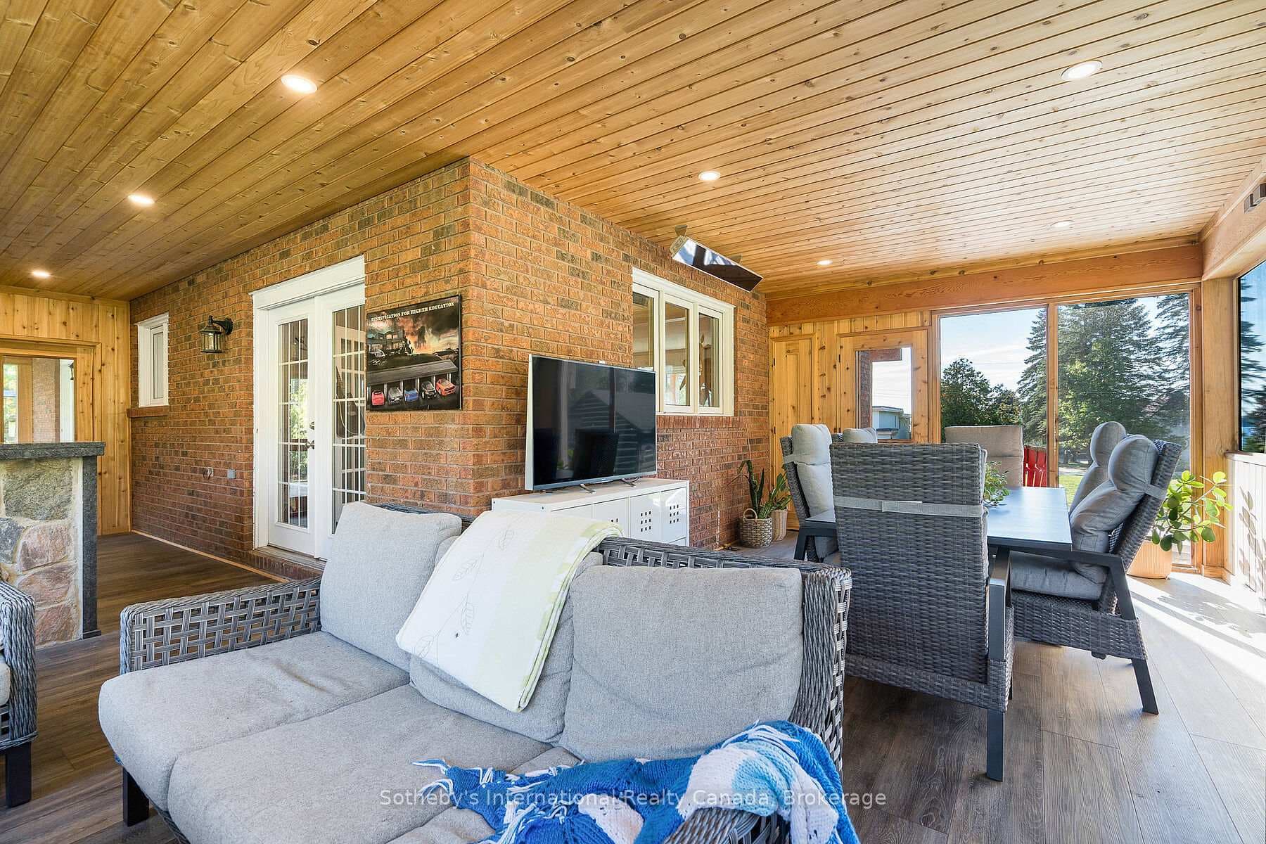 126 Brambel Road photo 32