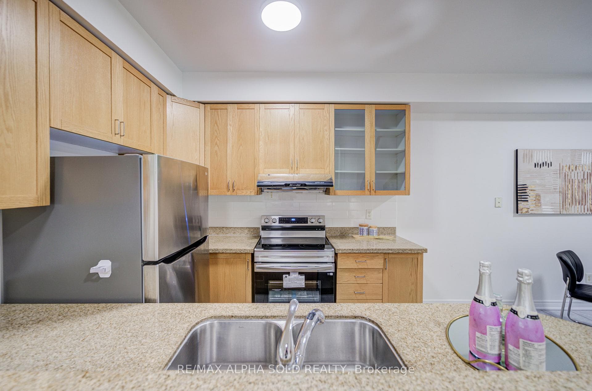 8 Forestwood Street photo 16